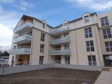 t3 beaune quartier gare  dans résidence récente avec garage