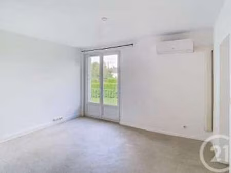 location appartement 3 pièces à dinan (22100) : à louer 3 pièces / 52m² dinan