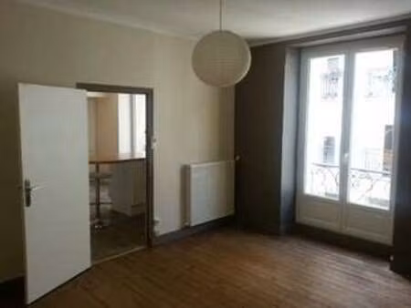 location appartement 2 pièces à nantes (44000) : à louer 2 pièces / 42m² nantes