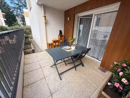 ideal investisseur t2 avec terrasse  jardin et garage