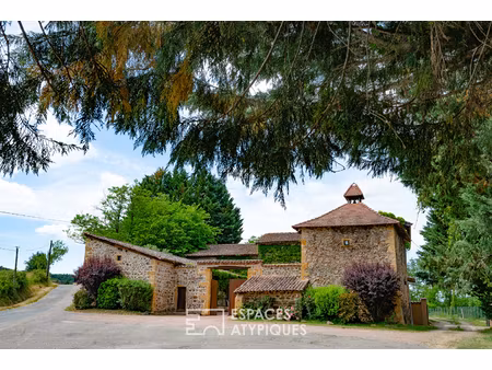 domaine avec 2 salles de réception  idéal mariages et événements