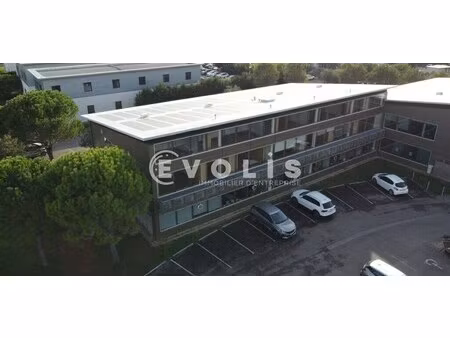 location bureaux 596 m²