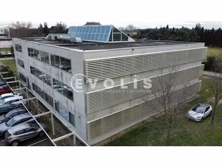 location bureaux 69 m²