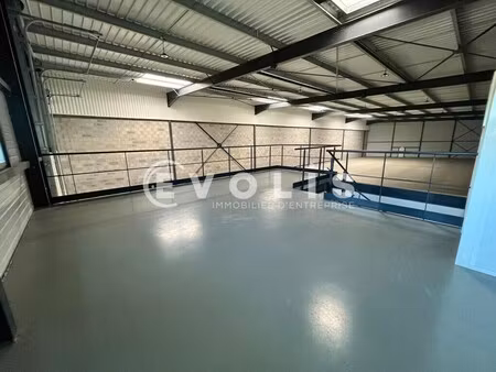 location entrepôt ambares et lagrave 33440 3488m²