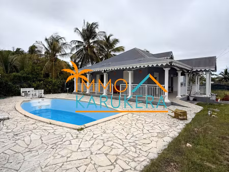 à vendre villa créole vue mer 350 m de la plage au moule
