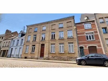 hôtel particulier de 418 m² - coeur historique de saint-omer