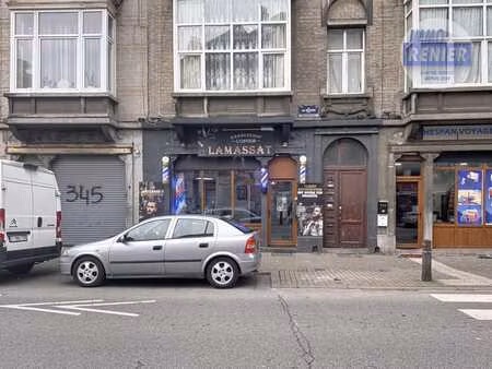 a vendre à forest: rez de chaussée commercial (occupé)