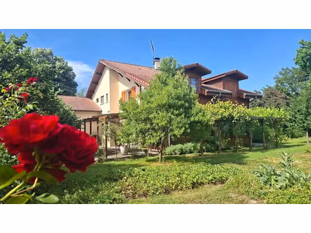 vente maison 6 pièces 231 m² à ceyzériat (01250)  495 000 €