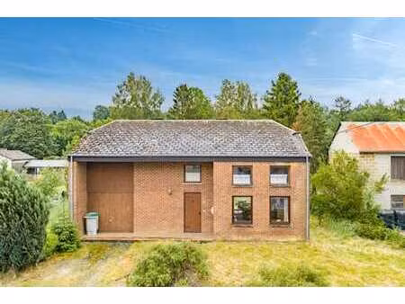 maison 4 façades à léglise avec son terrain à bâtir