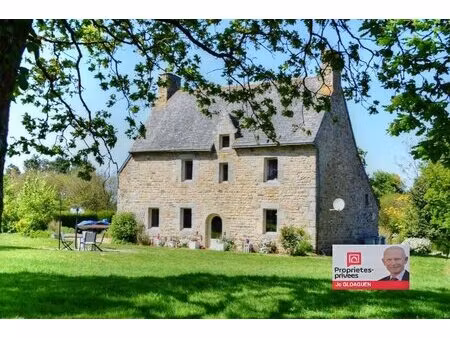 manoir de caractère de 246 m2 sur un parc de un hectare
