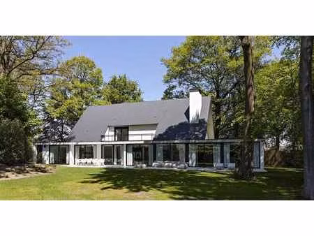 lumière  volumes  design: la villa contemporaine par excelle