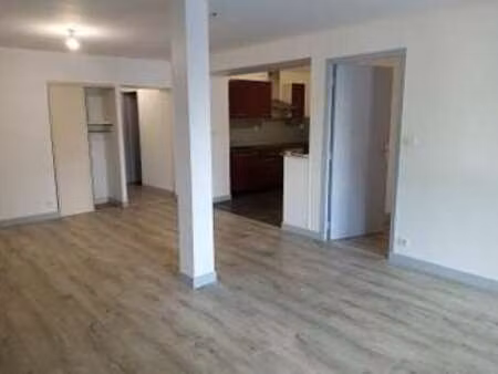 location appartement 2 pièces à chemille (49120) : à louer 2 pièces / 60m² chemille