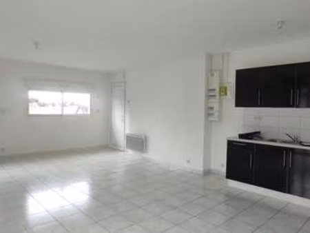 location appartement 2 pièces à saint-macaire-en-mauges (49450) : à louer 2 pièces / 63m² 