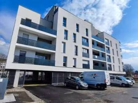 location appartement 3 pièces à verrières-en-anjou (49480) : à louer 3 pièces / 60m² verri