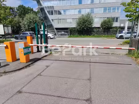 parking forest-midi
