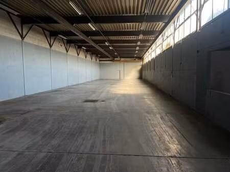 local commercial space for rent  3 facades