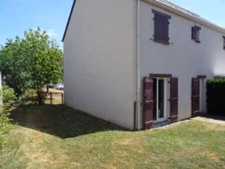 location maison à chemille (49120) : à louer / 82m² chemille