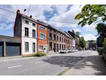 maison 3 chambres avec cour privative !