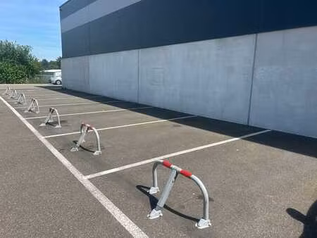 place de parking extérieure à louer ans