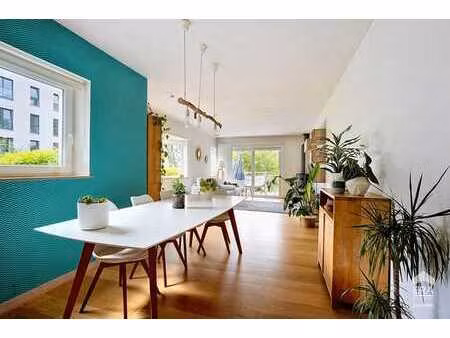 spacieuse maison avec espace professionnel