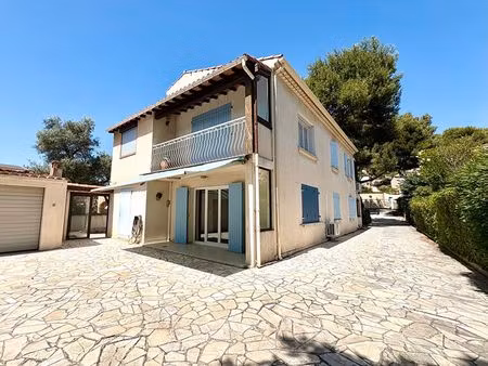 maison 11 pièces 218 m²
