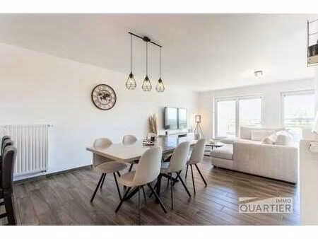 magnifique maison (4 ch.) avec terrasse et emplacement parki