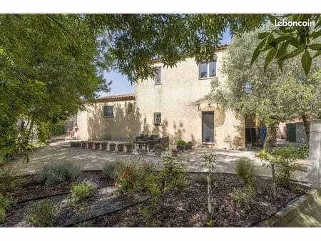 villa 7 pièces 157 m²