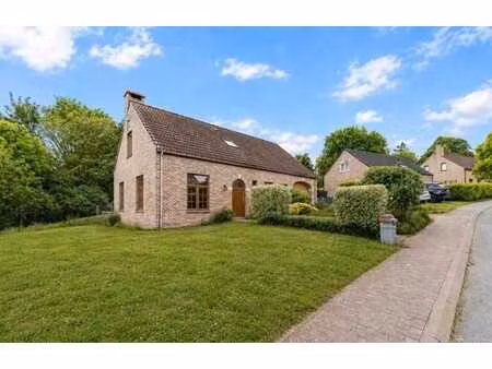 8a 40ca - 150m² - ouest - 4 ch - poss. plain pied.