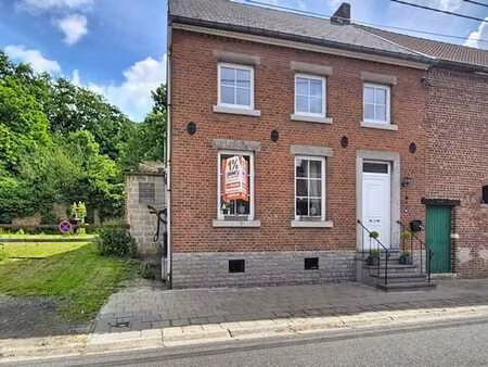 charmante maison avec divers annexes en excellent état
