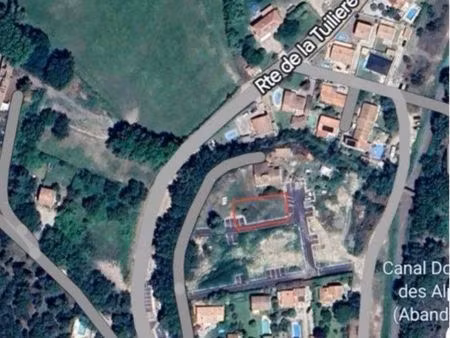 terrain viabilisé  constructible de 630m2
