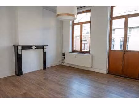 duplex 83 m² – maison de maître – namur (calme & central)