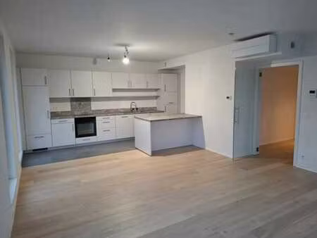 magnifique penthouse 3ch à louer