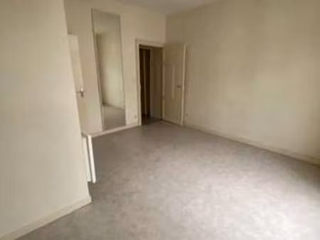 location appartement t1 à angers centre (49000) : à louer t1 / 20m² angers centre