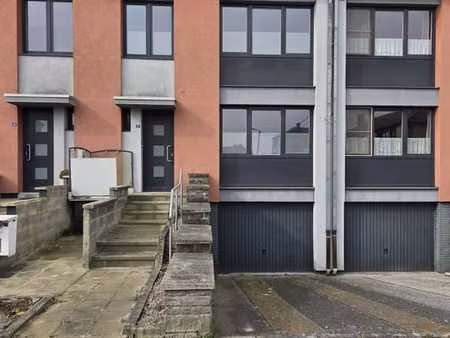 maison 2 façades avec garage  terrasse et jardin