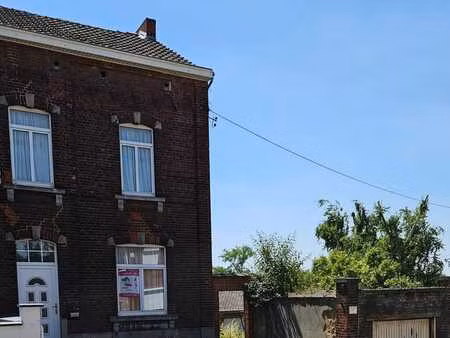 maison 3 facades avec jardin et garage