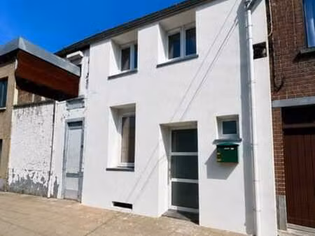 maison 2ch entièrement rénovée à frameries