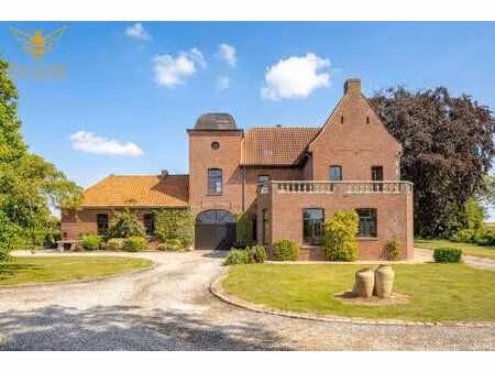 maison de maître 5 chambres avec jardin et annexes
