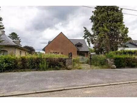 maison 4 façades avec garage et grand jardin