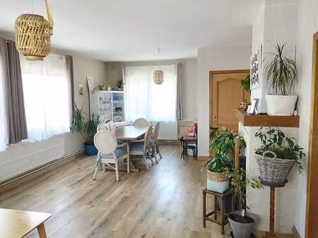 villa avec 4 chambres et jardin arboré
