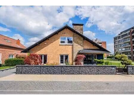 magnifique villa / bungalow 4 façades avec piscine à wanze