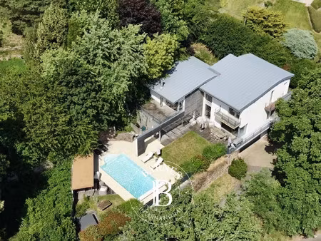 villa de luxe à vendre dans le quartier rive droite
