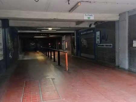 parking charleroi parc reine astrid