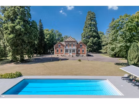 maison de luxe à vendre dans le quartier est
