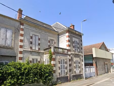 ensemble immobilier à vendre avec maison et dépôt