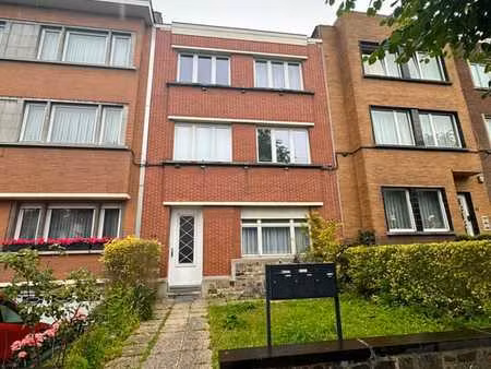 anderlecht : immeuble de rapport avec 3 appartements.