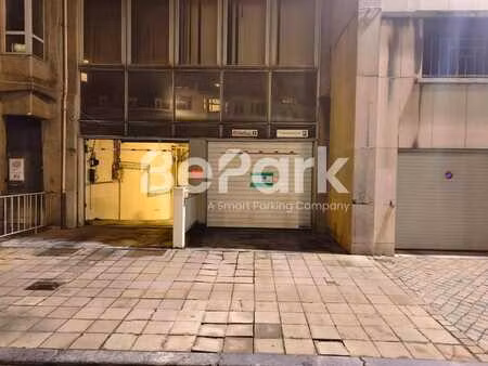 parking place saint jacques 11 - liège (4000)