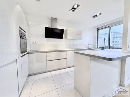 magnifique apt de 2 ch + terrasses. a visiter!