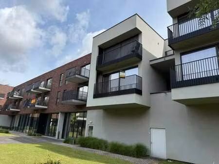 appartement 1 ch. avec terrasse et parking