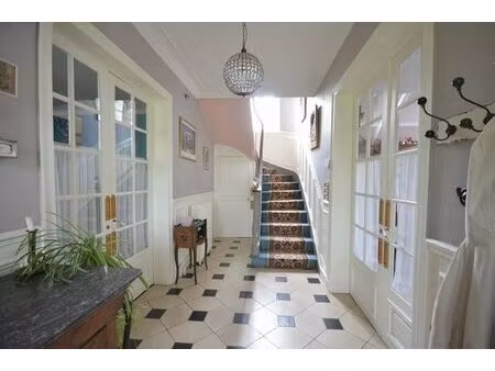 château thierry (02) à vendre belle maison bourgeoise et son jardin joliment agencé