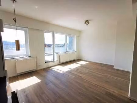 zada immo. eu area 2bdr penthouse terrace corporate lease ok